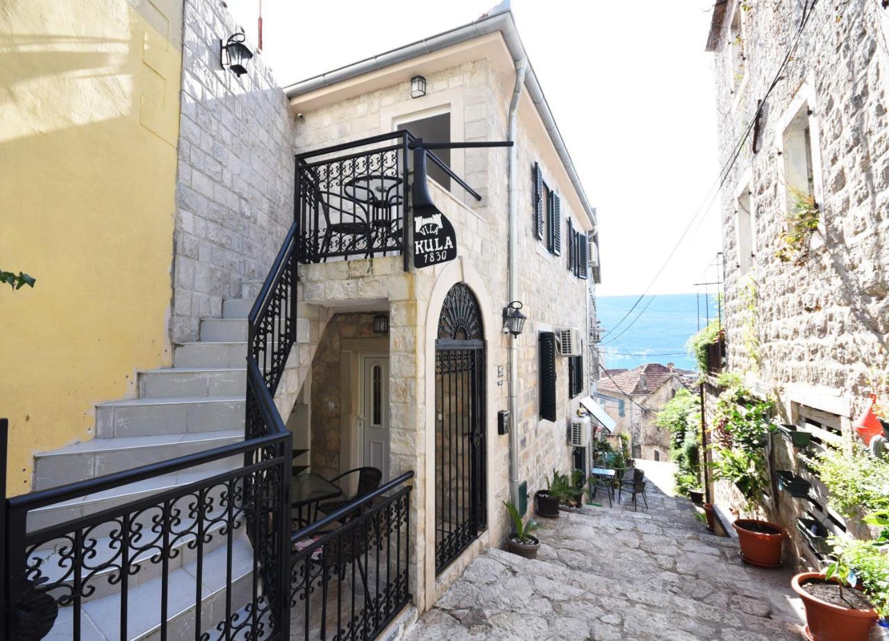 Vila Kula 1830 Apartments 赫尔采格诺维 外观 照片