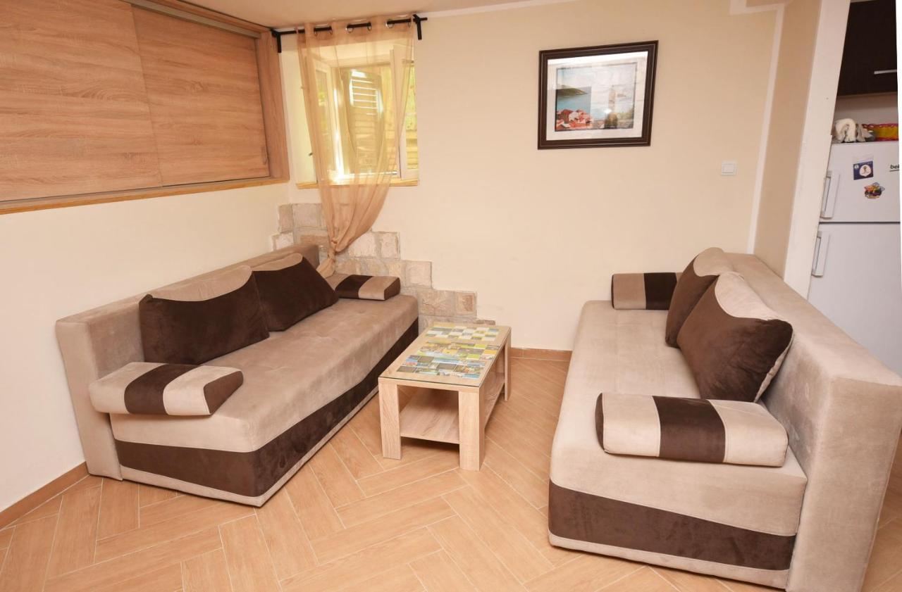 Vila Kula 1830 Apartments 赫尔采格诺维 外观 照片